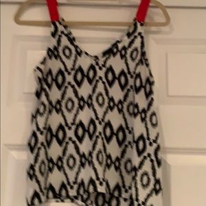 Aqua v neck black white geometric top adorable